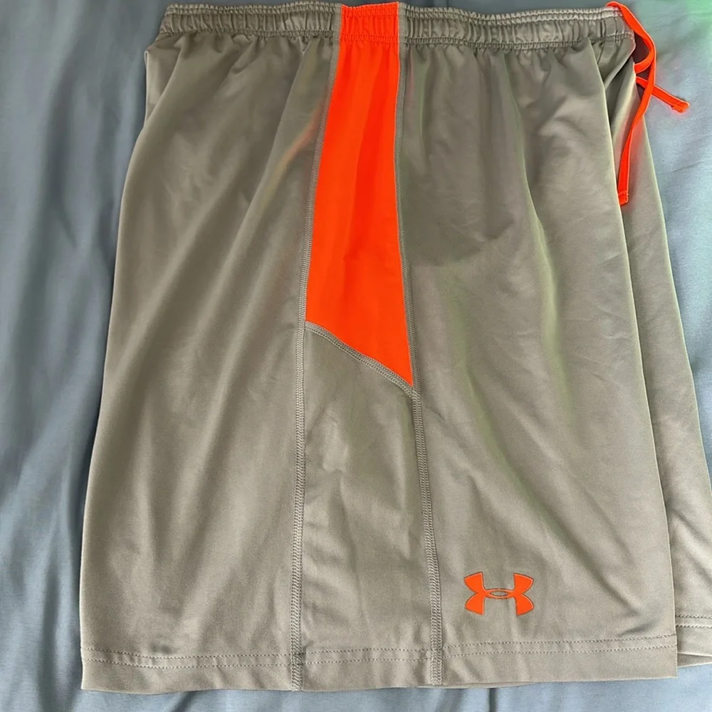 3 Pairs Men’s Under Armour shorts - Picture 2 of 8